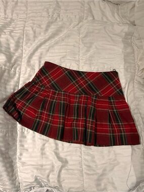 le chateau Red Plaid Pleated Mini Skirt